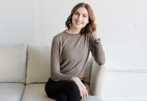 Dr. Allyson Fellows joins Davenport Psychology, specializing in Women's Mental Health, Sexual Trauma Recovery, and LGBTQ+ Affirmative Therapy.