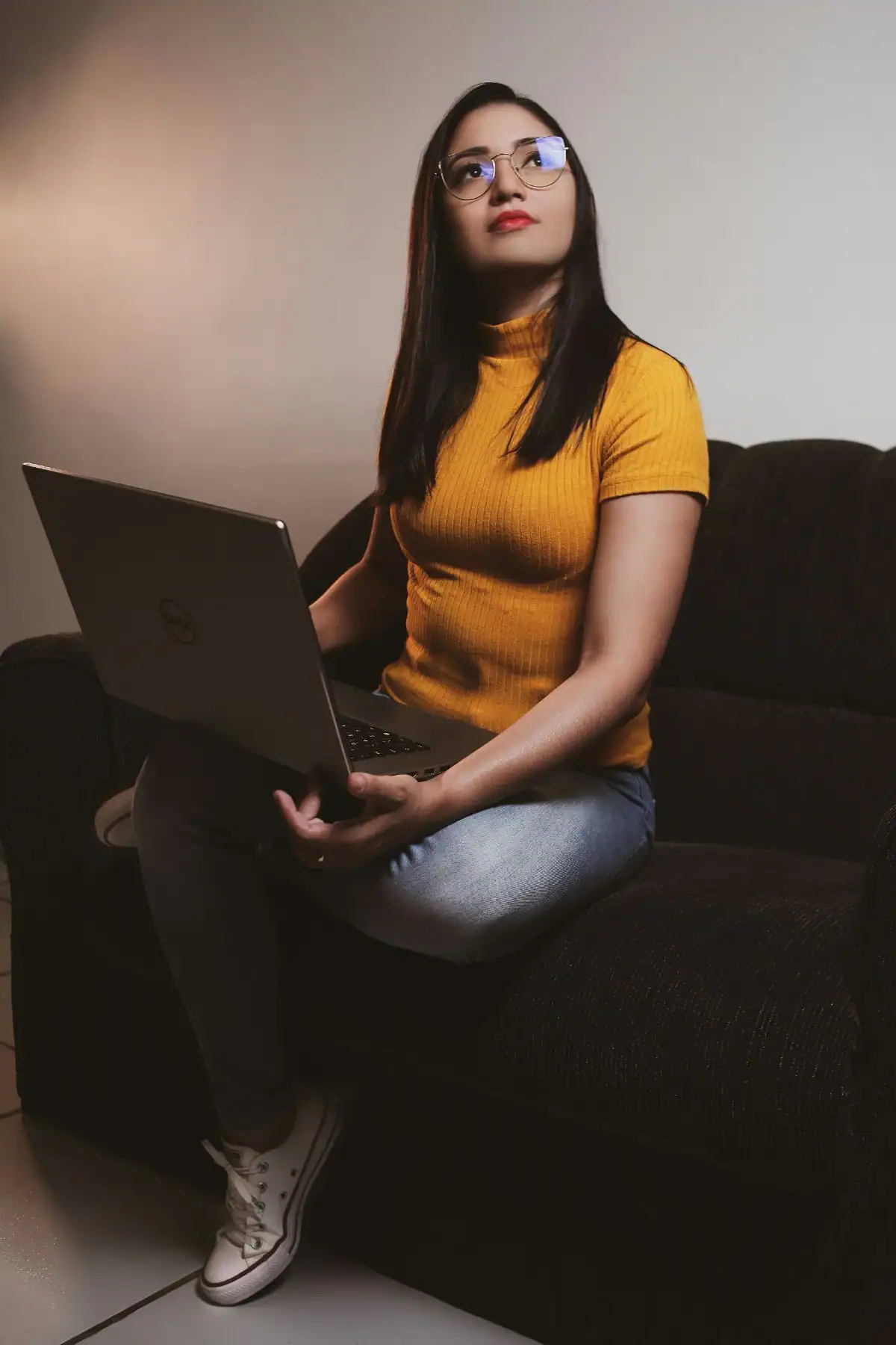 An individual searching online for a therapist directory