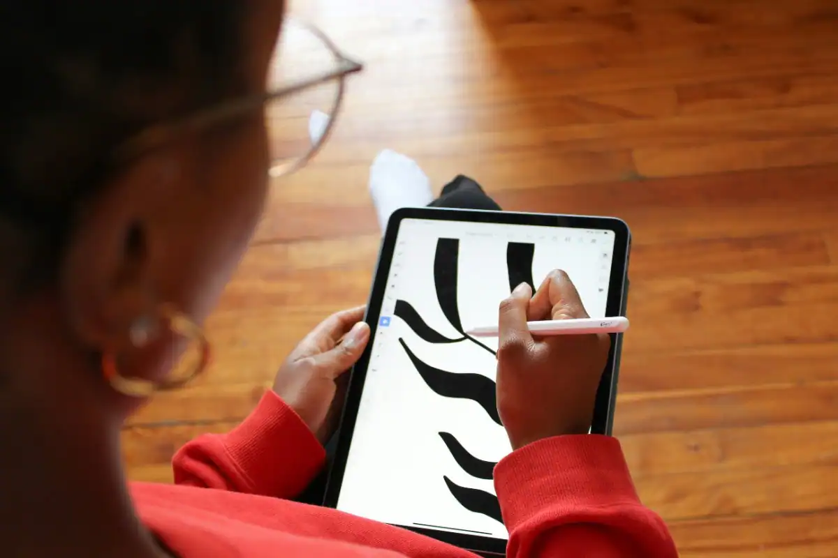 Parents modeling healthy digital behavior with children
